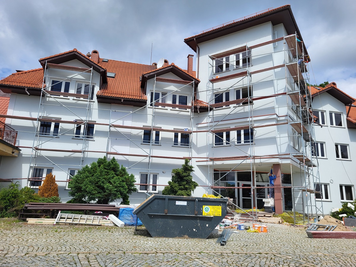 Kyriad Karkonosze hotel - remont elewacji